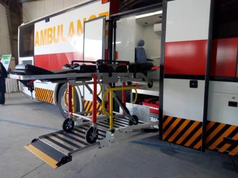 رونمایی از نخستین اتوبوس آمبولانس ایرانی در کرج