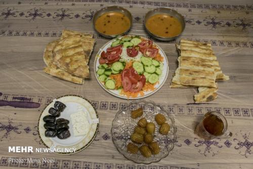 مصرف كدام گروه های غذایی برای روزه داران لازم است