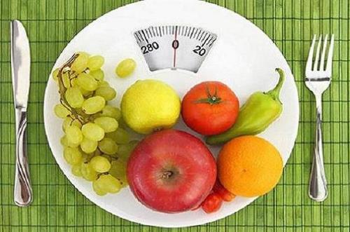 مصرف چند کالری در روز باعث کاهش وزن ایمن می شود