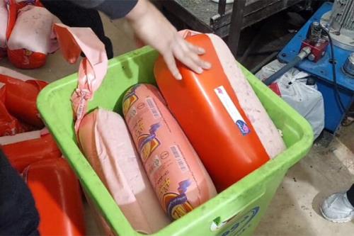 هشدار سازمان غذا و دارو درباره تولید پنهان سوسیس و کالباس