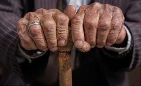 ضرورت ادغام خدمات سالمندی در نظام شبكه