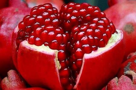 تأثیر تركیبات داخل پوست انار در جلوگیری از كووید ۱۹